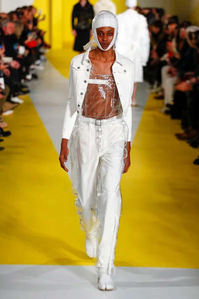 Look 27